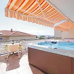 Ribarevic Apartment Makarska