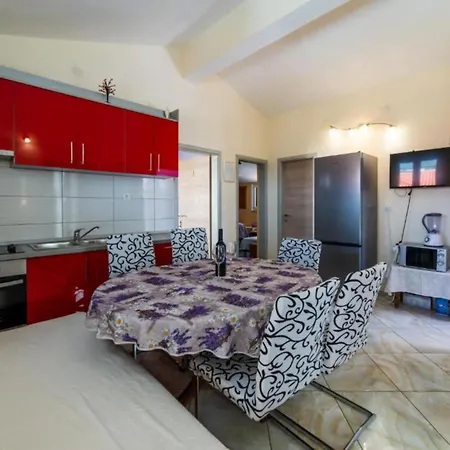 Ribarevic Apartment *