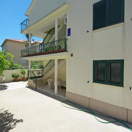 Ribarevic Apartmán *