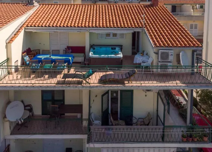 דירה Ribarevic *